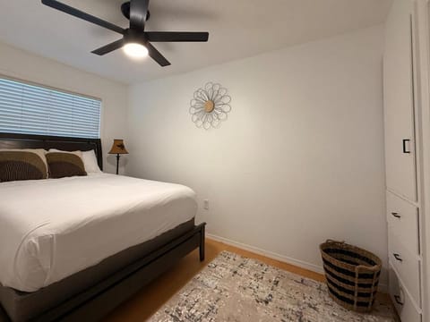 Golden Acres in Calming Caldwell House in Caldwell