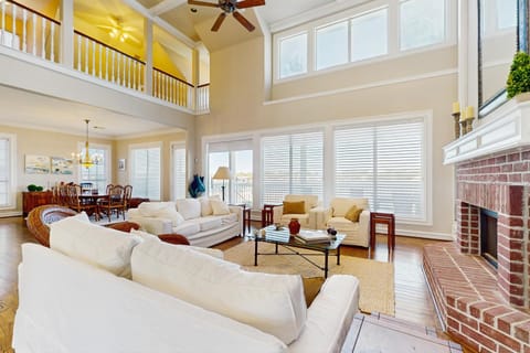 Breeze Getaway House in Lake Conroe