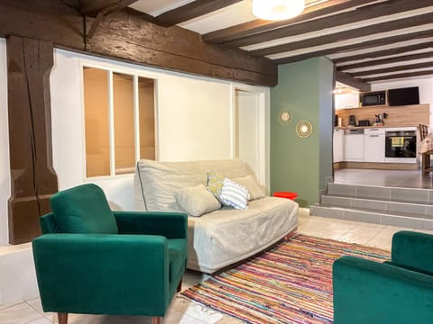Living room, Seating area, kitchen