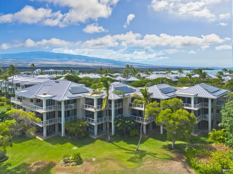 Property building, Day, Natural landscape, Bird's eye view, Summer, Garden, Mountain view, Sea view, Area and facilities