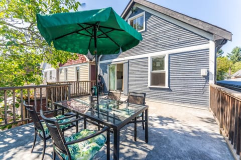 Heritage Home in Heart of City with free Parking House in Vancouver