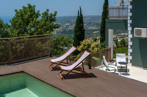 Natural landscape, View (from property/room), Balcony/Terrace, Pool view, Swimming pool, sunbed