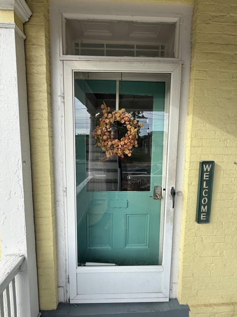 The Yellow Brick House Apartment in Geneva