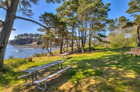 White Heron House in Depoe Bay