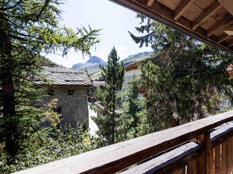 Appartement spacieux avec cheminée, parking, Val-d'Isère - FR-1-567-138 Apartment in Val dIsere