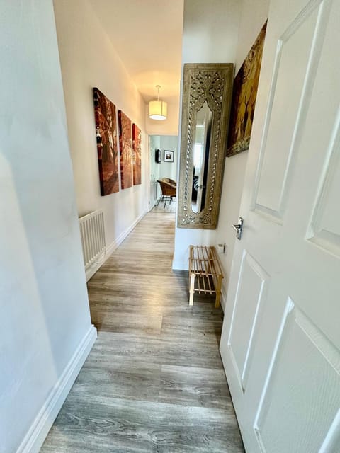 Newcastle Pet friendly 1 bed drive garden 10m city Apartment in Newcastle upon Tyne