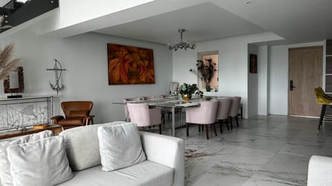 La Isla Acapulco Diamante Penthouse de Dos Pisos Apartment in Acapulco