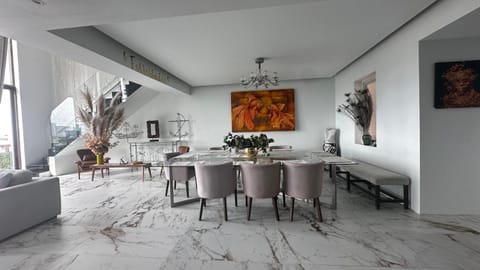 La Isla Acapulco Diamante Penthouse de Dos Pisos Apartment in Acapulco