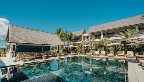 Property building, Swimming pool