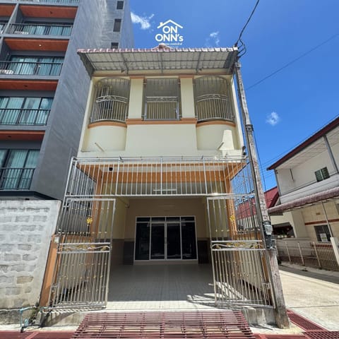 Property building, Balcony/Terrace
