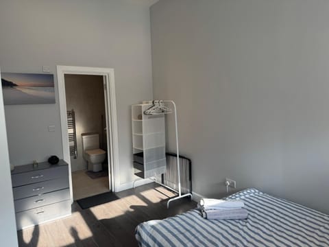 Chris cosy retreat Apartment in Aylesbury