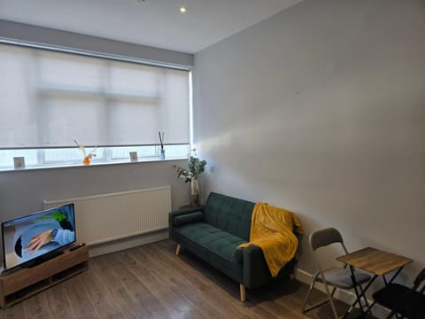 Chris cosy retreat Apartment in Aylesbury