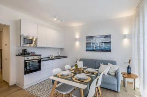 Bilocale comodo e centrale by Host Hero Apartment in Civitanova Marche