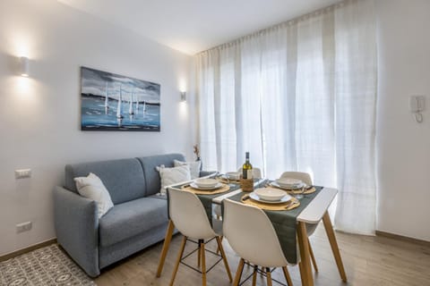Bilocale comodo e centrale by Host Hero Apartment in Civitanova Marche