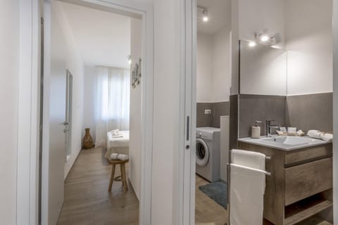 Bilocale comodo e centrale by Host Hero Apartment in Civitanova Marche