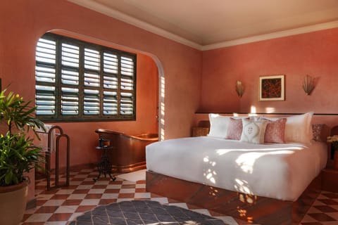 Bedroom, Bath, soundproof