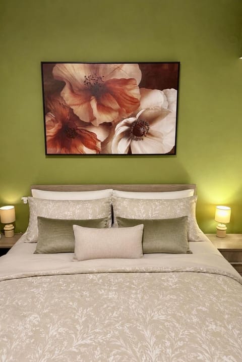 Bed, Decorative detail, Bedroom