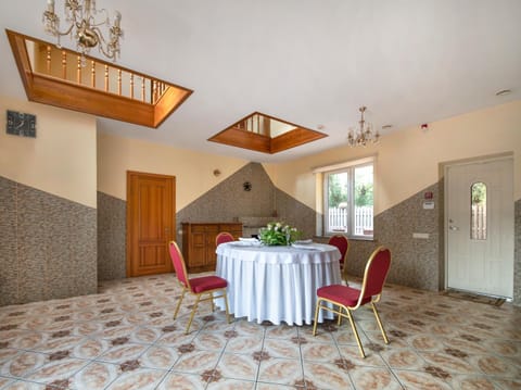 Meeting/conference room