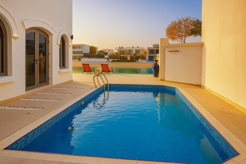 Beach, Swimming pool