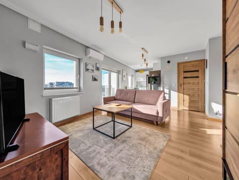 TV and multimedia, Living room, Seating area, wardrobe