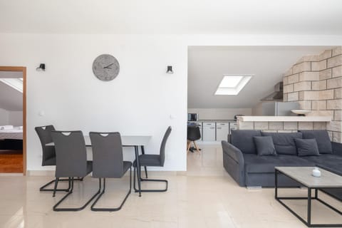 Morena Penthouse Apartment Apartment in Makarska