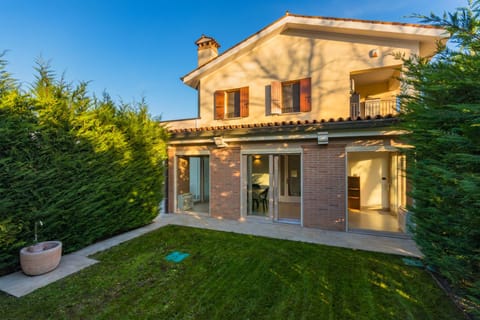 Property building, Garden, Garden view