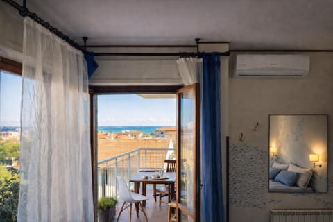 Day, Natural landscape, View (from property/room), Balcony/Terrace, Sea view