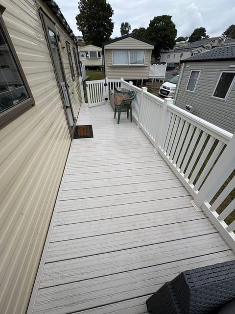 Homely static caravan with full central heating House in East Devon District