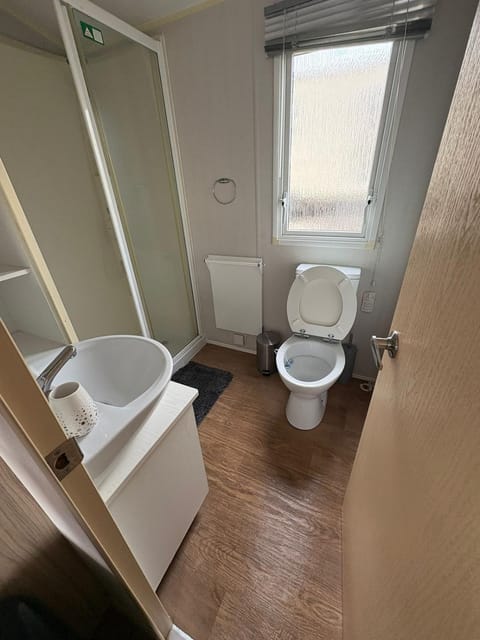 Homely static caravan with full central heating House in East Devon District