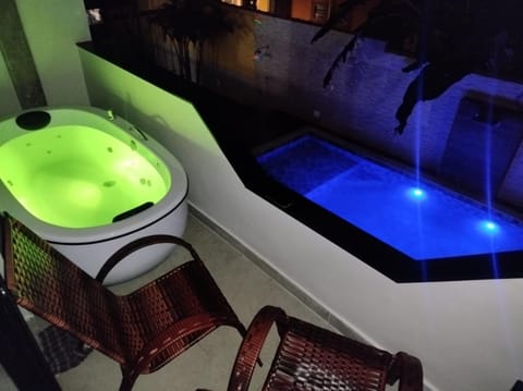 Night, Natural landscape, Hot Tub, Hot Tub, Balcony/Terrace, Pool view, Swimming pool