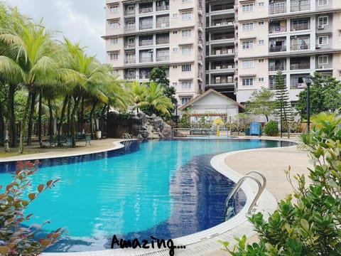 Garden, Swimming pool