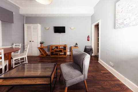 Stylish and Unique Apartment by the Meadows 8 Apartment in Edinburgh