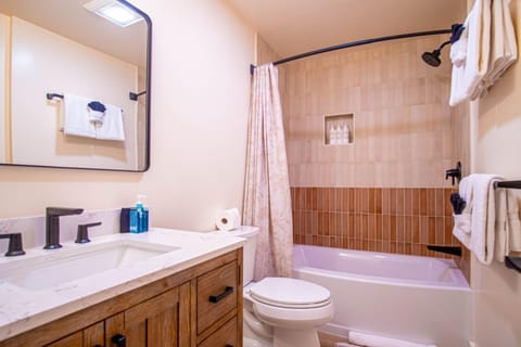 Bathroom, Bath