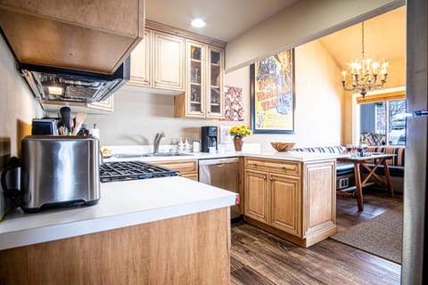 Kitchen or kitchenette, kitchen