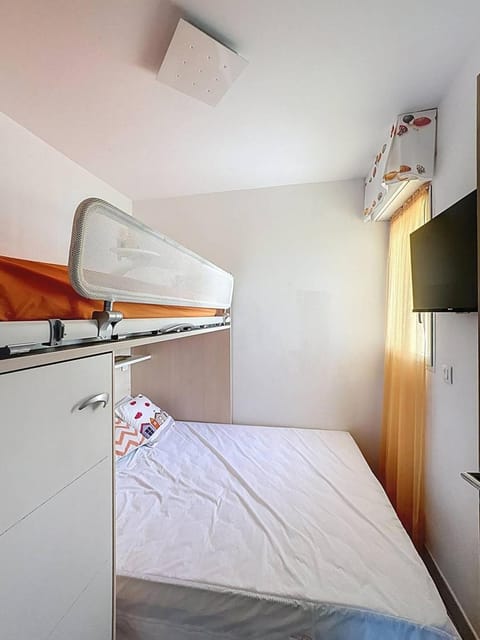 Terrasse vue mer et montagne – Calvi centre et plage Apartment in Calvi