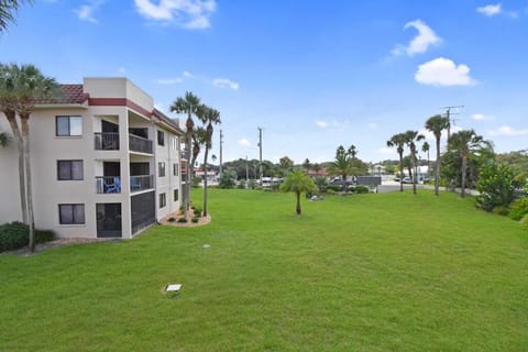 1 Bedroom Condo with Heated Pool A-22 Apartment in Butler Beach