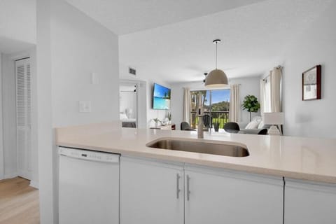 1 Bedroom Condo with Heated Pool A-22 Apartment in Butler Beach