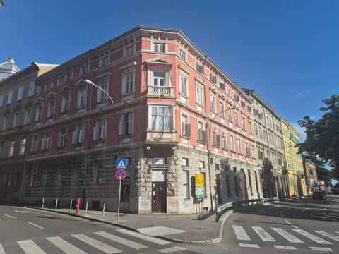 Property building, Neighbourhood, Street view