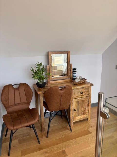 Luxurious, Unique & Elegant Cottage with Hot Tub Apartment in Scotland