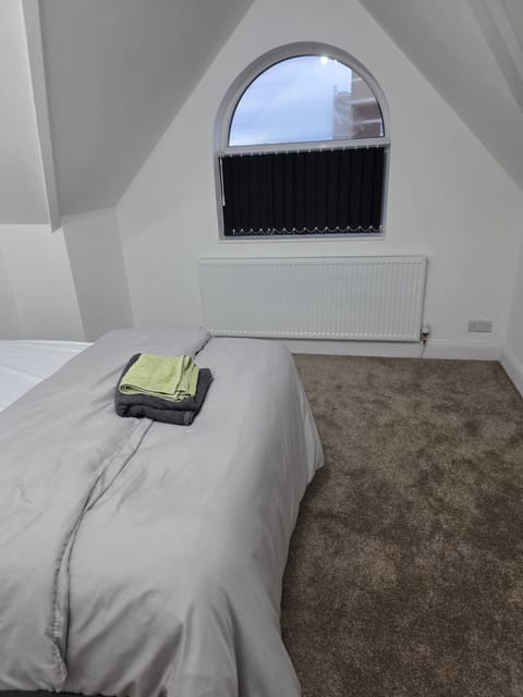 Dress To Impress 2 Apartment in Leeds