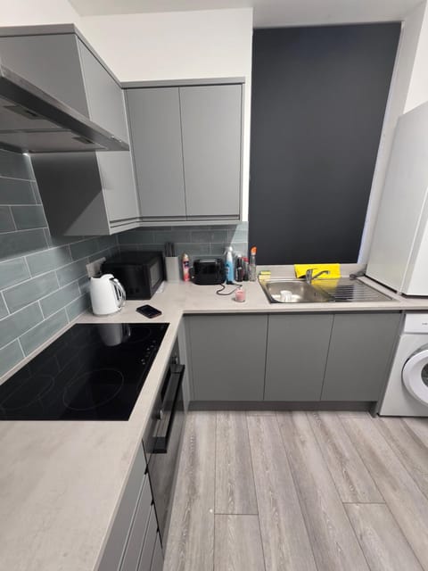 Dress To Impress 2 Apartment in Leeds