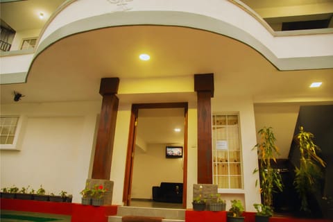 Facade/entrance