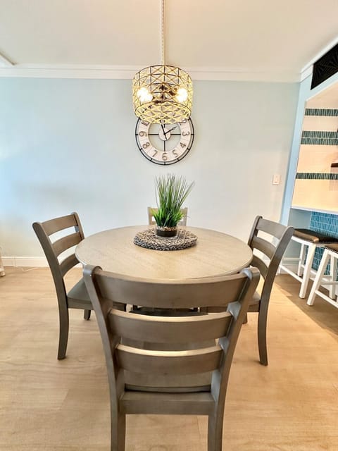 Stylish & Modern Ocean View Retreat on the Beach! House in Carolina Beach