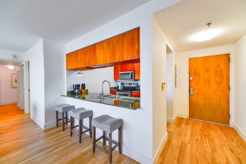 Seating area, Dining area, kitchen