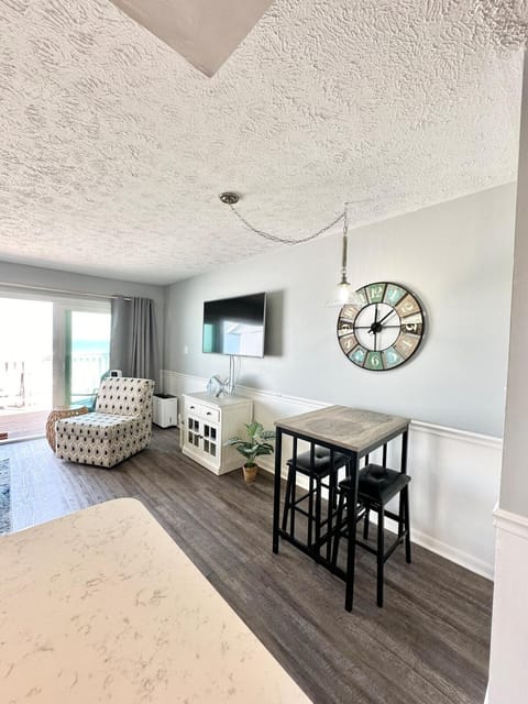 Perfect Private Carolina Beach Ocean View Retreat! House in Carolina Beach