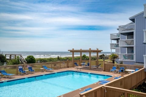 Perfect Private Carolina Beach Ocean View Retreat! House in Carolina Beach