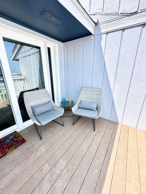 Perfect Private Carolina Beach Ocean View Retreat! House in Carolina Beach