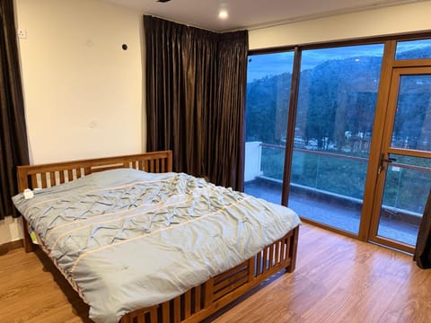 Bed, View (from property/room)