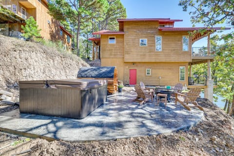 Grand Lake Waterfront Getaway with Boat Slip! House in Lake O The Cherokees