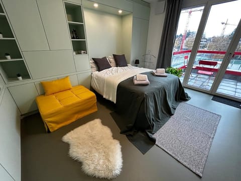 Bed, Balcony/Terrace, Bedroom
